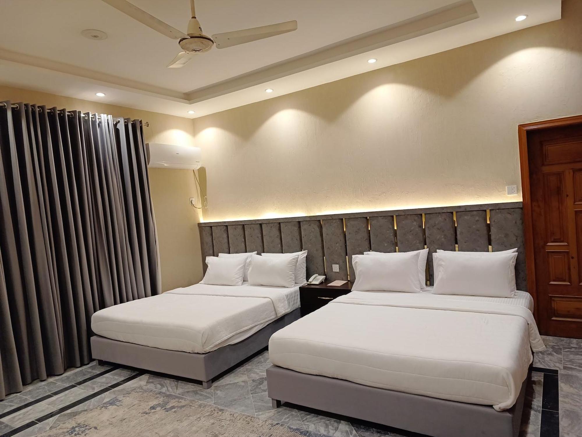Hotel Vip Express Peschawar Exterior foto